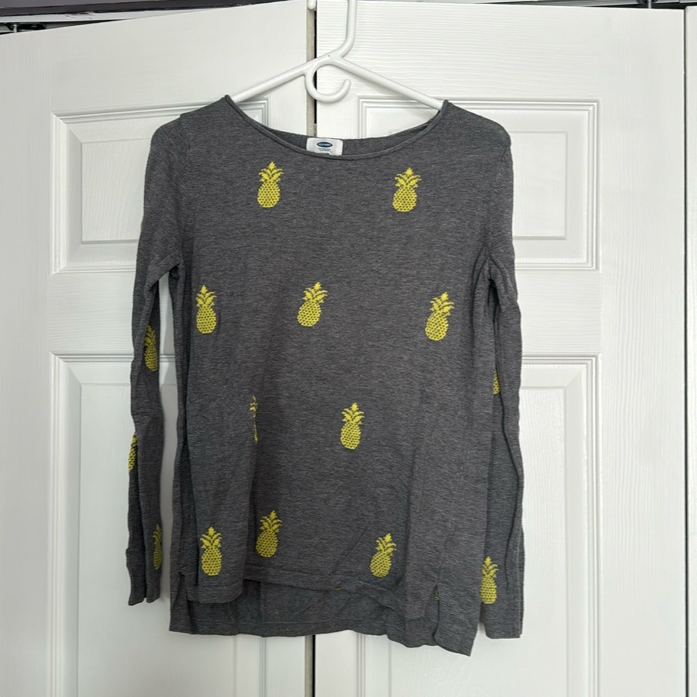 Old navy pineapple sweater